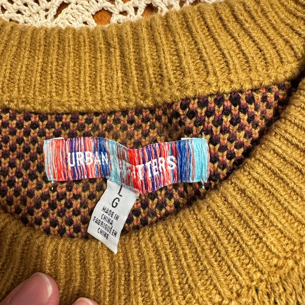 Multicolor Patterned Sweater - Picture 2 of 3
